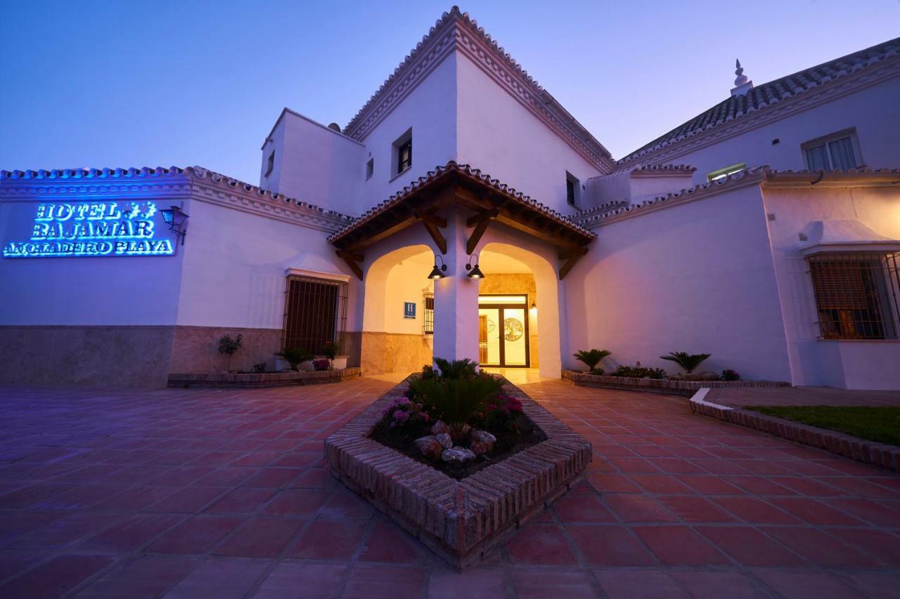 Hotel Bajamar Ancladero Playa Nerja Exterior foto